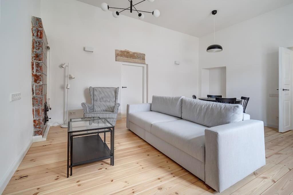 Spacious 2-Bedroom Flat In Old Town By Urban Rent Vilna Exterior foto