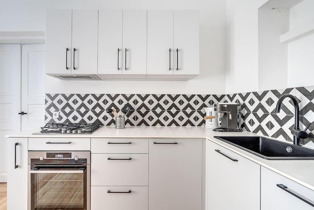 Spacious 2-Bedroom Flat In Old Town By Urban Rent Vilna Exterior foto