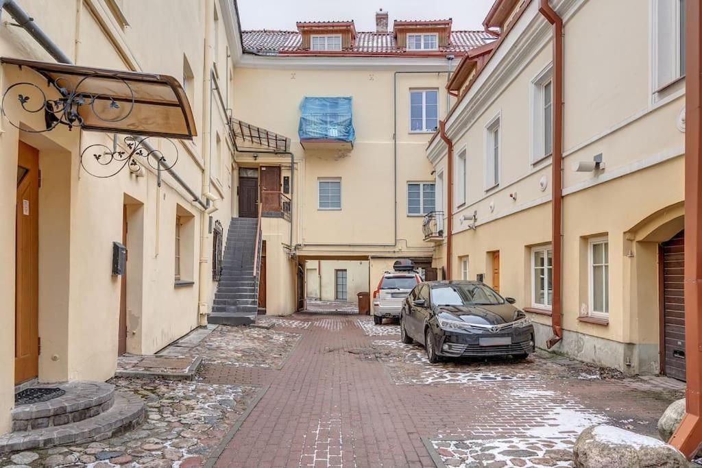 Spacious 2-Bedroom Flat In Old Town By Urban Rent Vilna Exterior foto